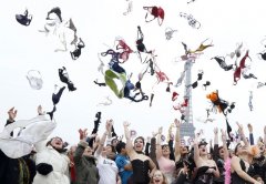 ר�ң���10��Ů�������׻����ٰ�